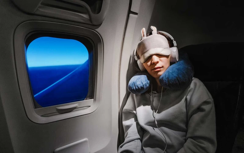 Minimizing Jet Lag Before Your Flight